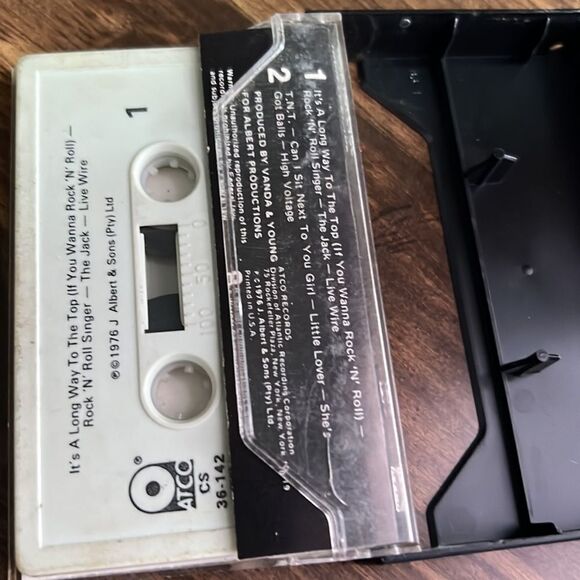 AC/DC High Voltage CASSETTE Tape 1976 Atco CS 36-142 Malcolm Young, T.N.T. RARE! - Picture 3 of 5